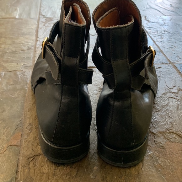 Black boots - Picture 2 of 15